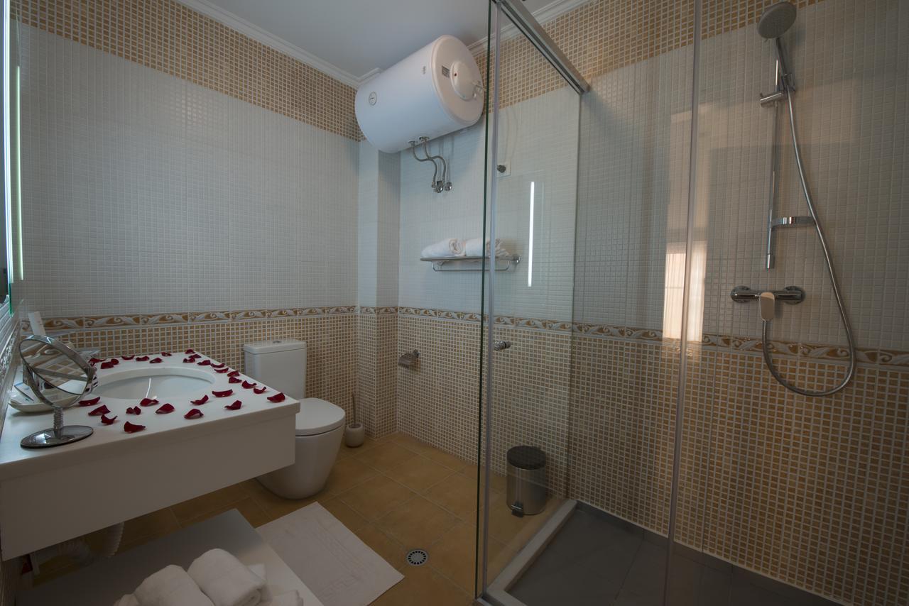 Hotel De Charme (Adults Only) Tirana Exteriör bild
