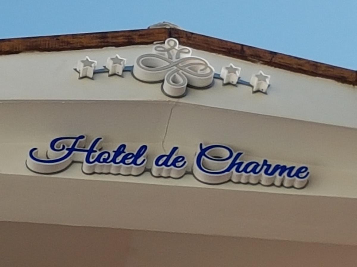 Hotel De Charme (Adults Only) Tirana Exteriör bild
