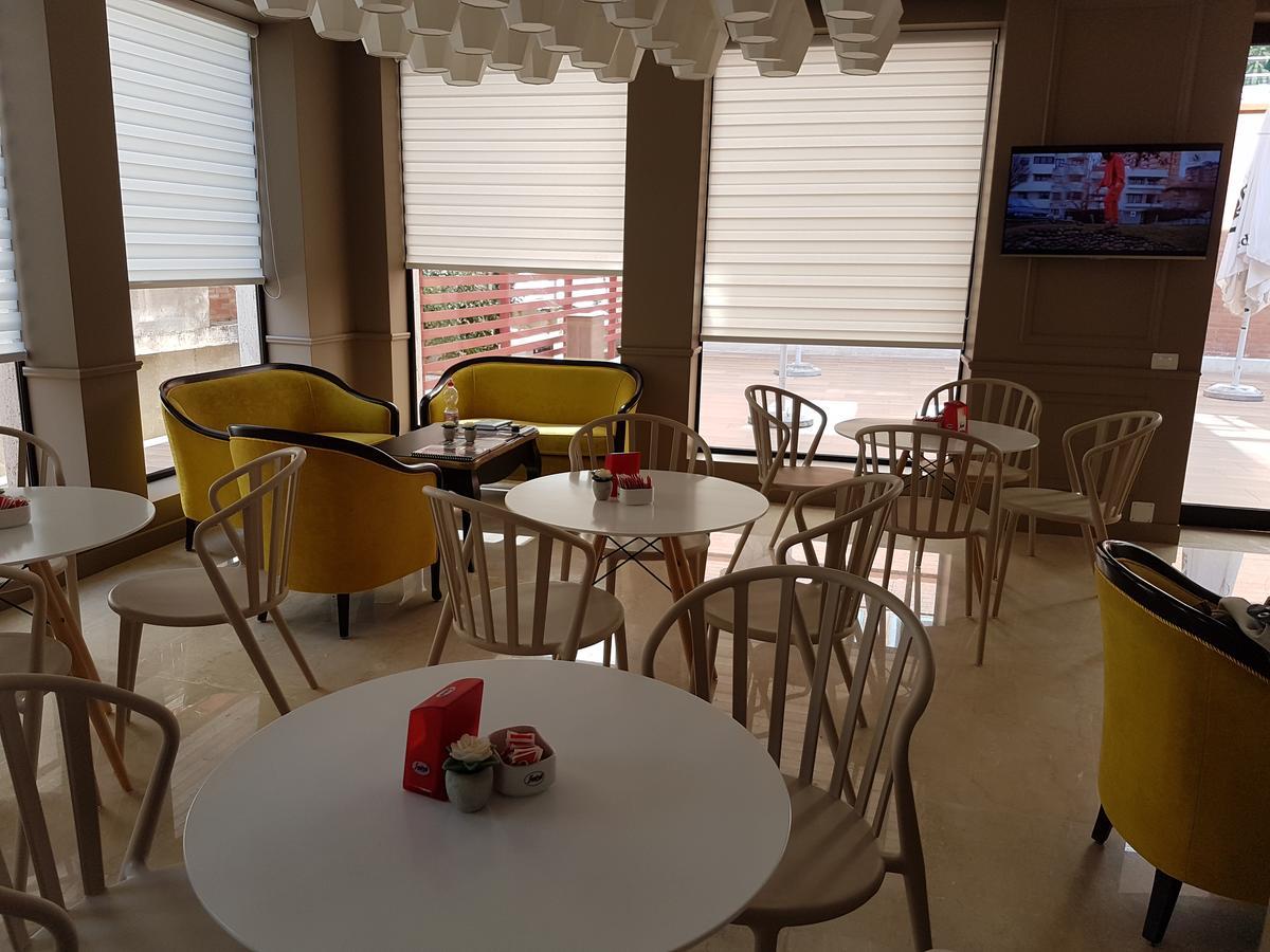Hotel De Charme (Adults Only) Tirana Exteriör bild